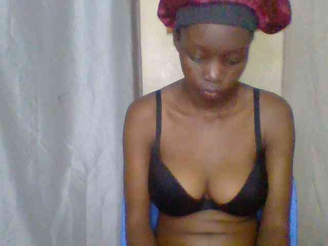 Sexyebonyxx webcam