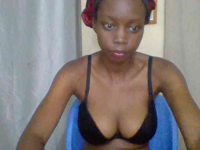 Sexyebonyxx webcam