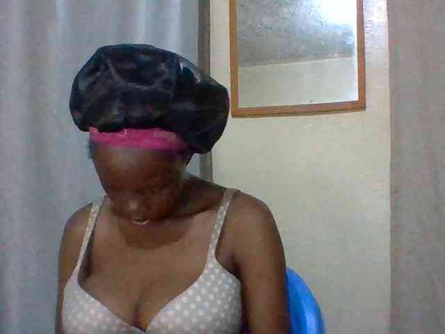 Sexyebonyxx webcam