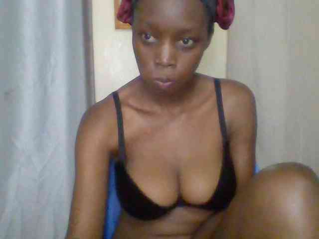 Modèle: Sexyebonyxx