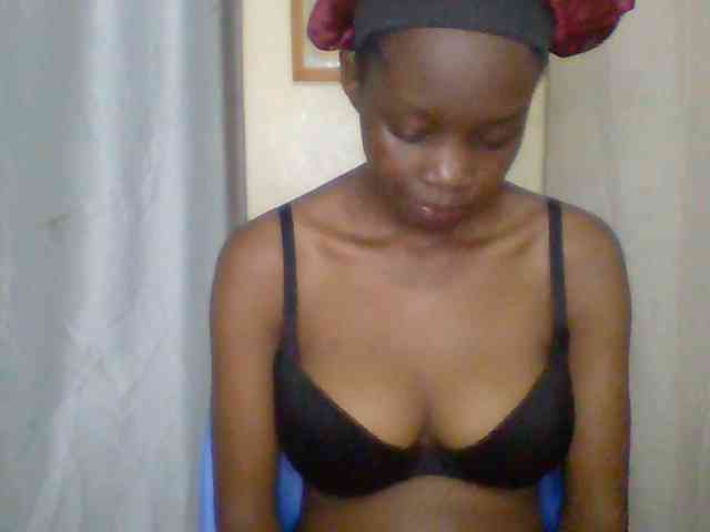 Sexyebonyxx webcam