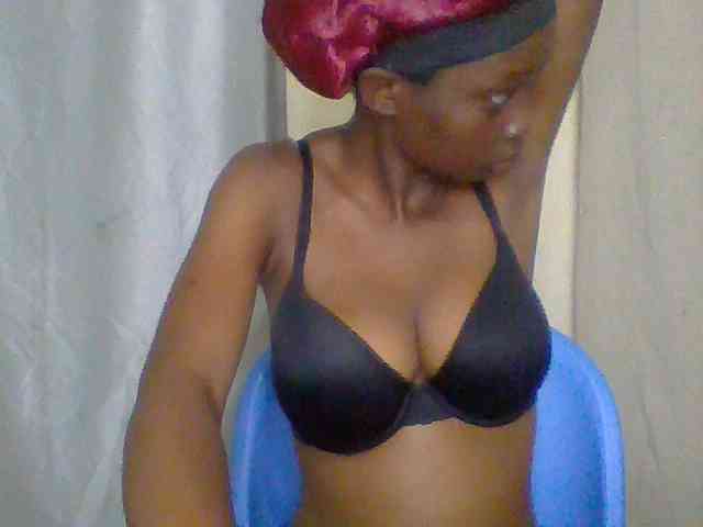 Modèle: Sexyebonyxx