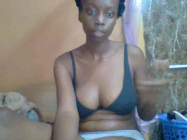 Essyknight Live Webcam on BongaCams