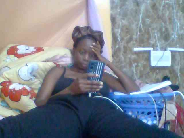 Sexyebonyxx webcam