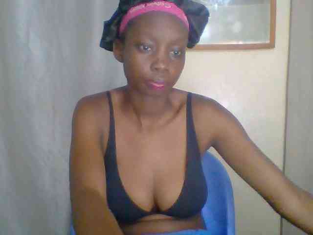 Modèle: Sexyebonyxx