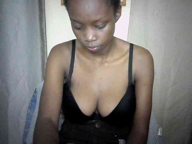 Sexyebonyxx webcam