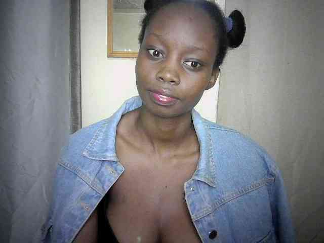 Sexyebonyxx webcam