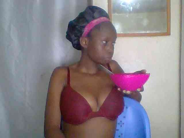 Sexyebonyxx webcam