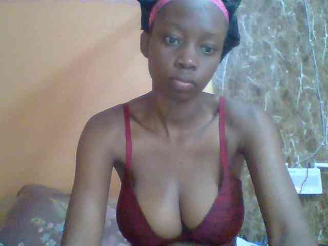 Sexyebonyxx webcam