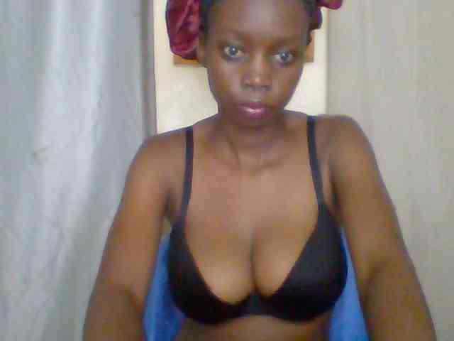 Modèle: Sexyebonyxx
