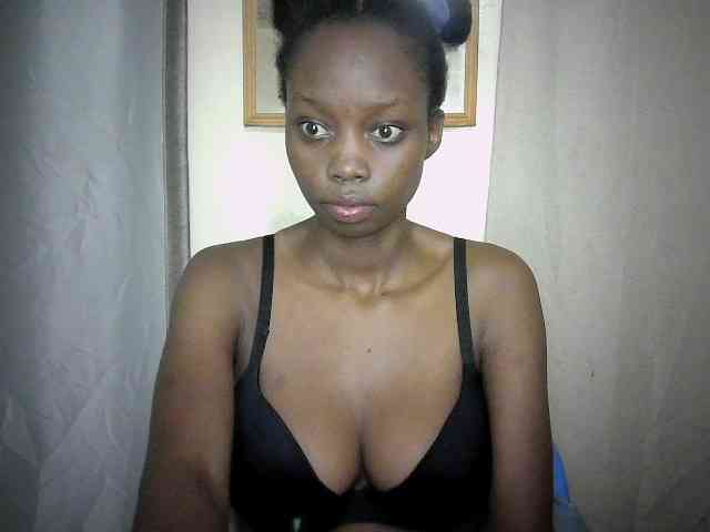 Sexyebonyxx webcam