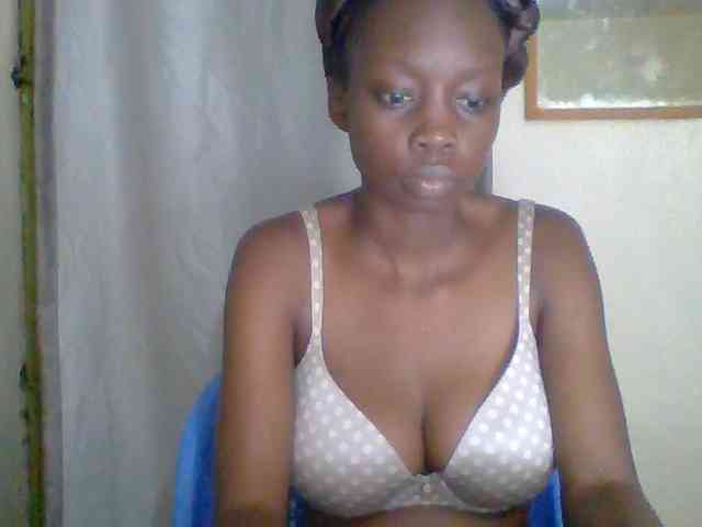 Modèle: Sexyebonyxx