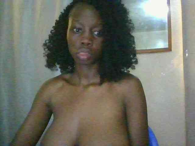 Modèle: Sexyebonyxx