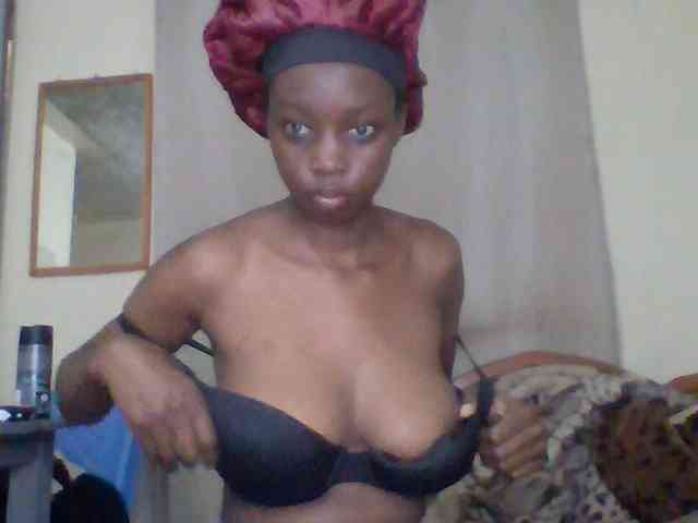 Modèle: Sexyebonyxx