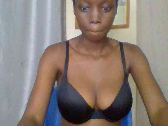 Modèle: Sexyebonyxx