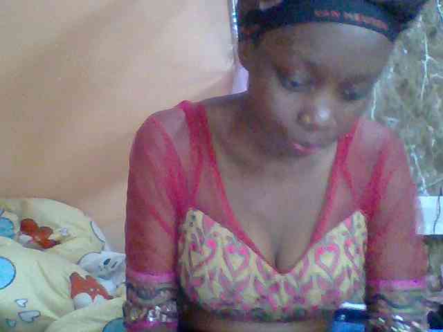 Modèle: Sexyebonyxx