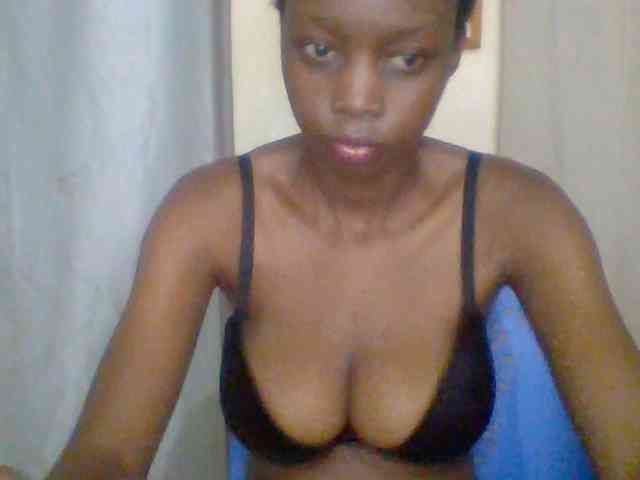 Modèle: Sexyebonyxx