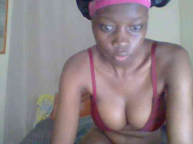 Sexyebonyxx webcam