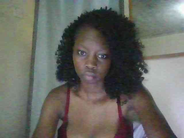 Modèle: Sexyebonyxx