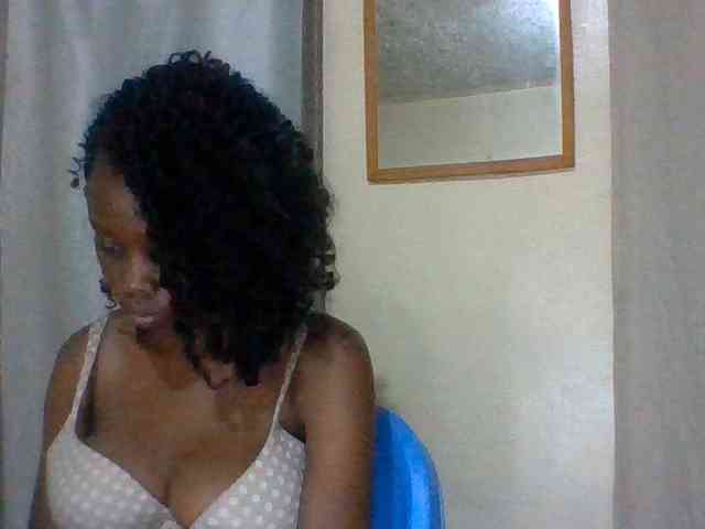 Sexyebonyxx webcam