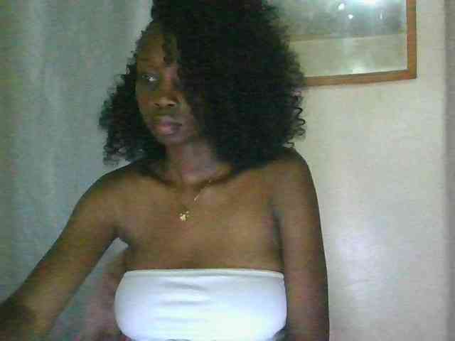 Sexyebonyxx webcam