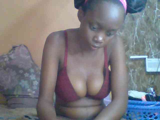 Sexyebonyxx webcam