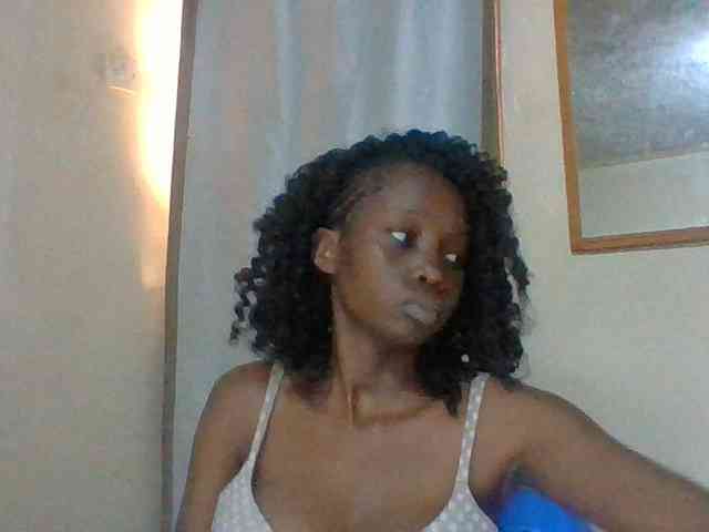 Sexyebonyxx webcam