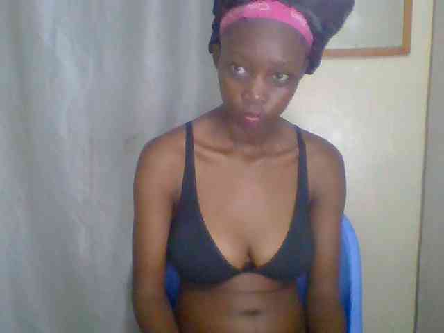 Modèle: Sexyebonyxx