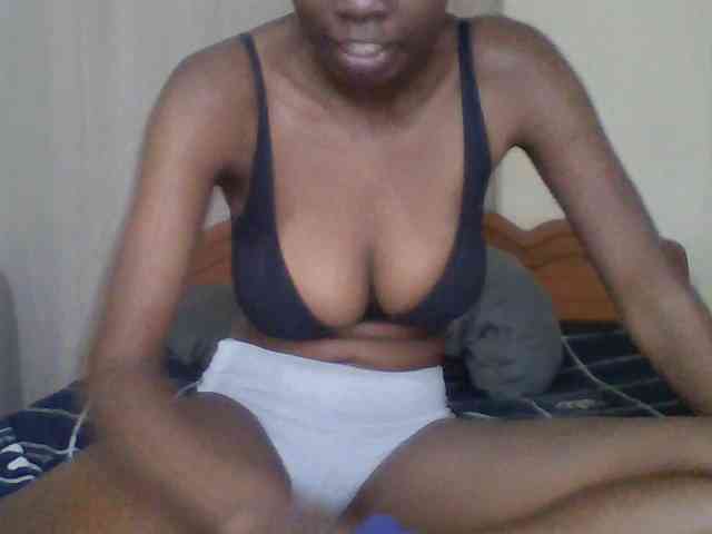 Modèle: Sexyebonyxx