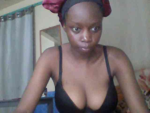 Modèle: Sexyebonyxx