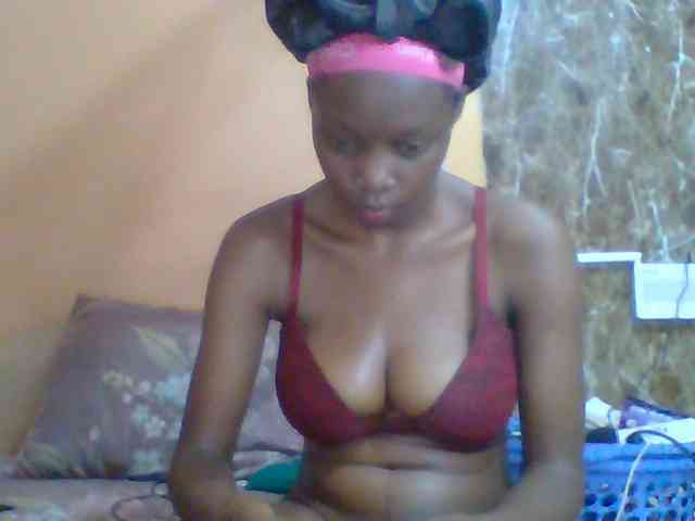 Sexyebonyxx webcam