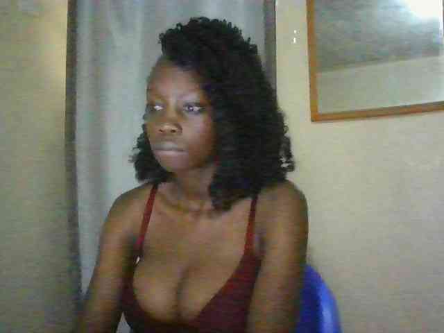 Modèle: Sexyebonyxx