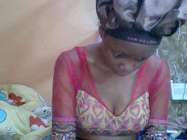 Sexyebonyxx webcam