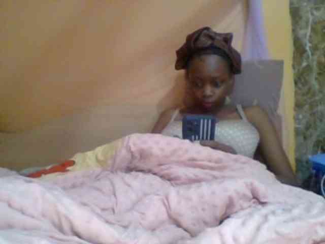 Sexyebonyxx webcam