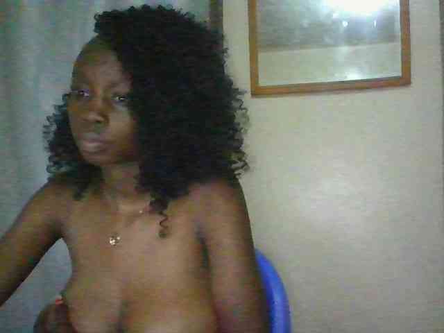 Sexyebonyxx webcam