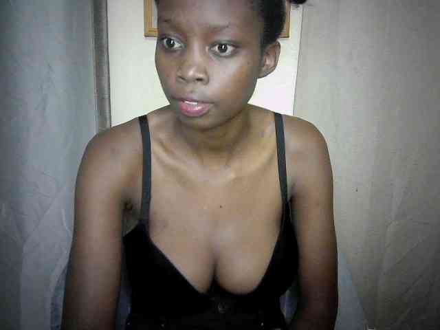 Sexyebonyxx webcam