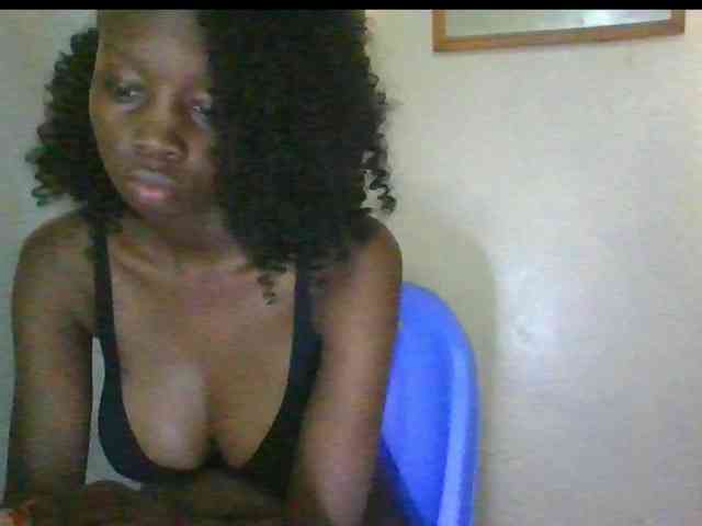 Modèle: Sexyebonyxx