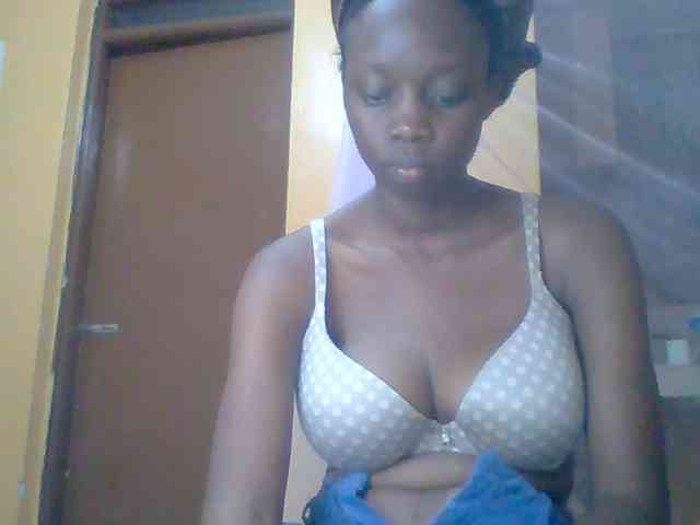 Sexyebonyxx webcam