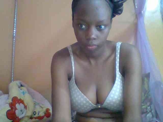 Sexyebonyxx webcam