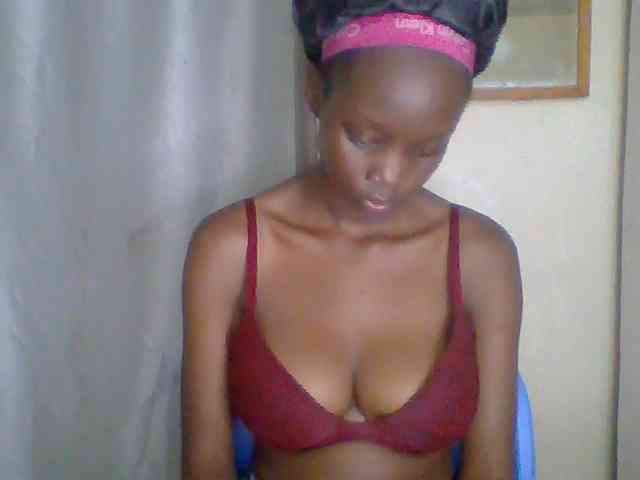 Sexyebonyxx webcam