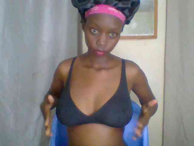 Sexyebonyxx webcam