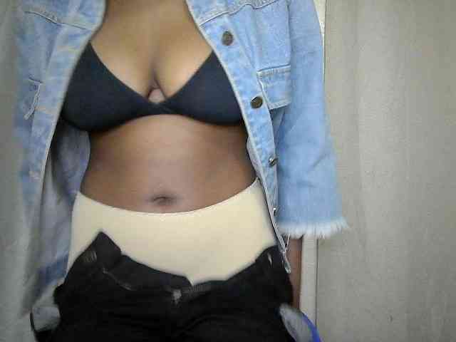 Sexyebonyxx webcam