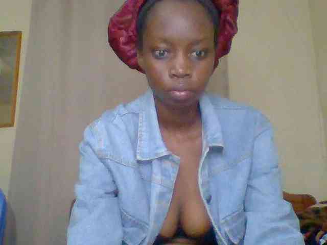Sexyebonyxx webcam