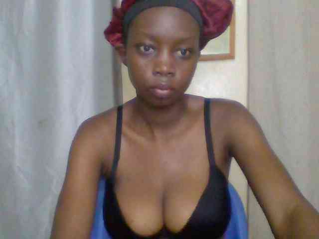 Modèle: Sexyebonyxx