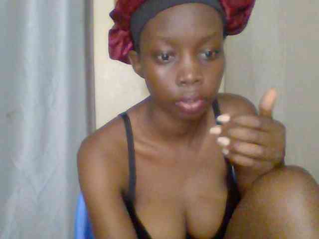 Sexyebonyxx webcam