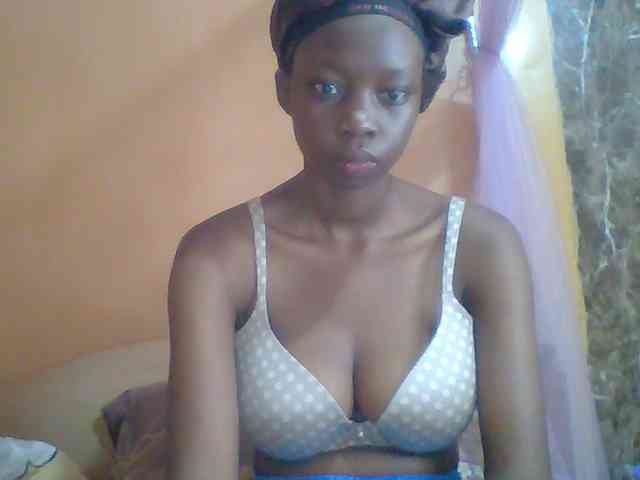 Sexyebonyxx webcam