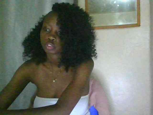 Sexyebonyxx webcam