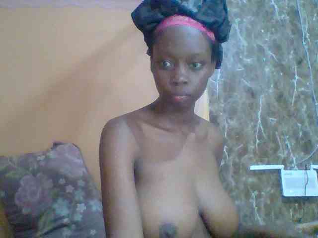 Sexyebonyxx webcam
