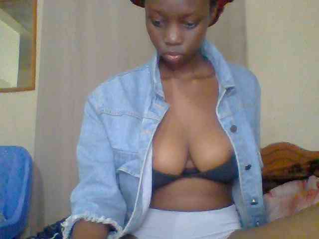 Sexyebonyxx webcam