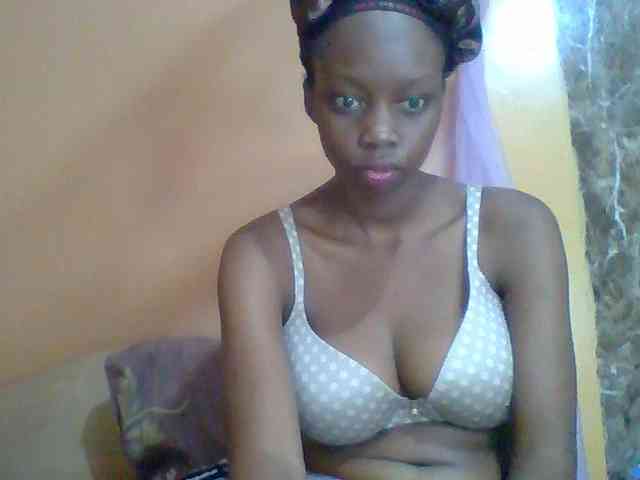 Sexyebonyxx webcam